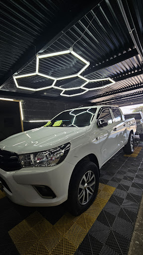 AJ CAR WASH CHITRE
