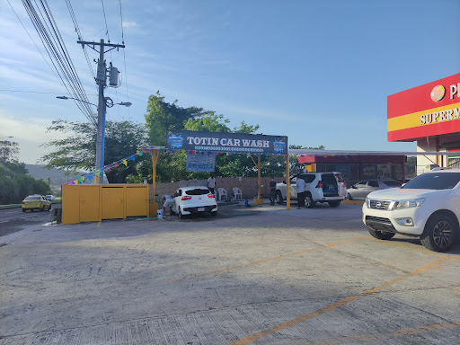 Totin Car Wash